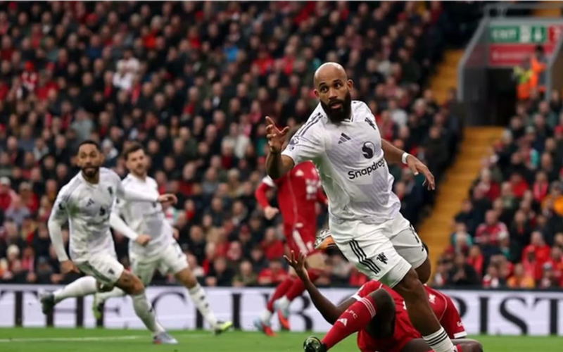تغطية مباشرة لمواجهة مانشستر يونايتد وبورنموث في الجولة 31 عبر شبكة beIN Sports